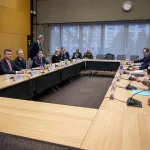 Чернігівський регіон відключено від електромережі: 400 тисяч жителів без світла на резервному живленні.